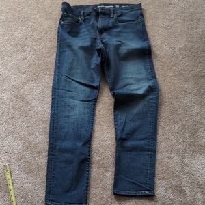 Amazon Essentials Men's Dark Blue Straight Jeans